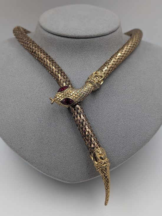 Jewelry - Vintage Mesh Snake Serpent Necklace Gold Red Rhinestone Eyes EUC 0628